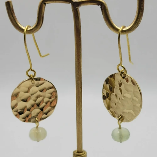 Disque martelé et pierre naturelle